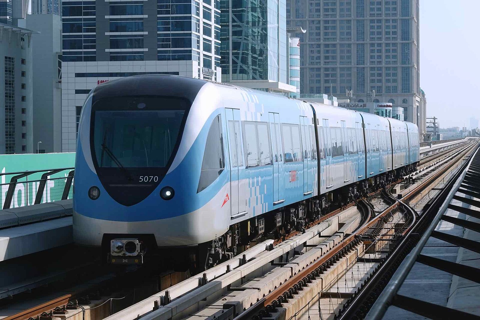 Dubai Metro train in Business Bay (location photo)