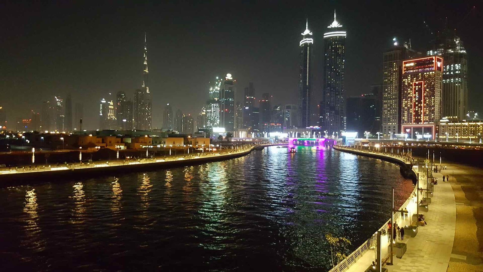 Dubai Water Canal in Business Bay at night (location photo)